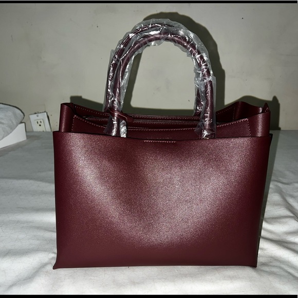 Bentley handbag - Picture 2 of 4